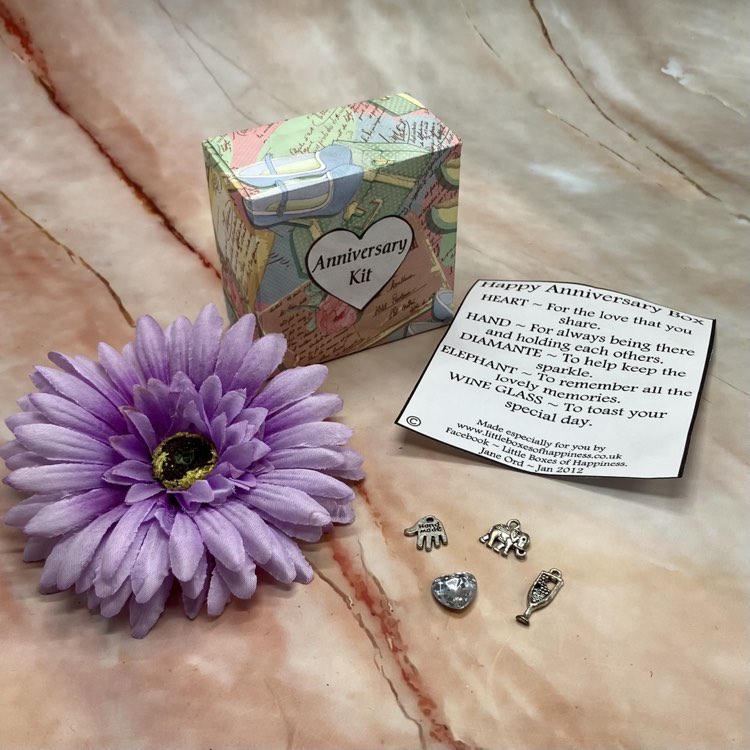 Anniversary Kit | Unique Gift Box