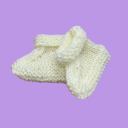 Hand Knitted Baby Hats, Mitts & Bootees | Various Colours